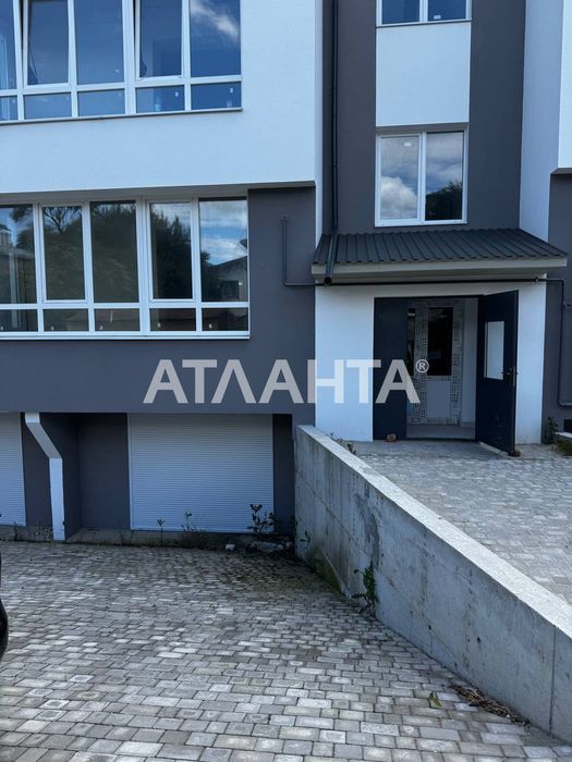 Дворівнева квартира з мансардою у зеленій зоні