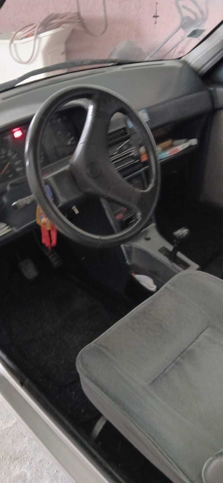 Vende-se Quadriciculo/Motivo Doença Em Bom Estado