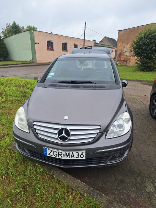 Mercedes Benz 245