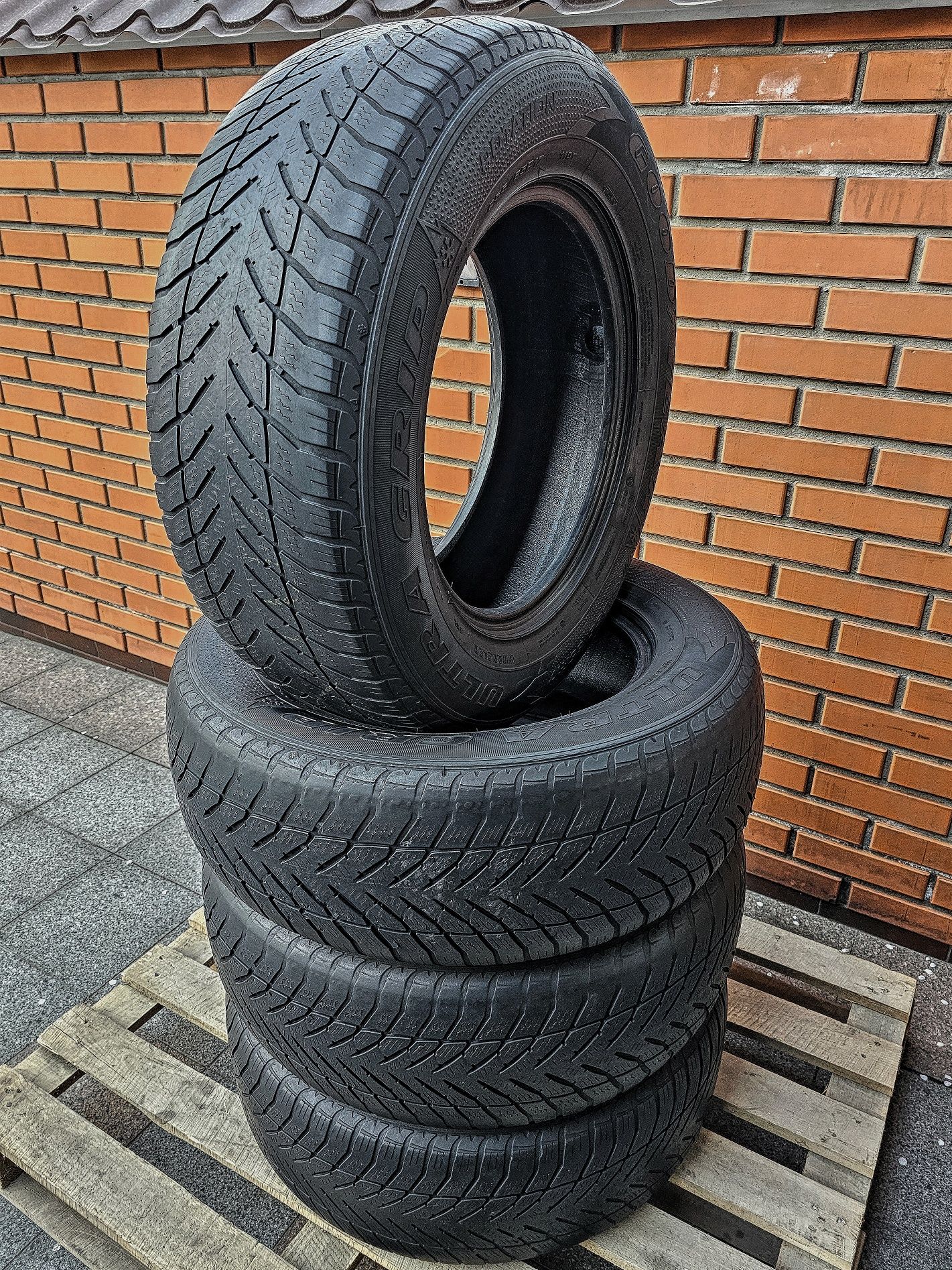 255/65r17 Goodyear | Ultra Grip | 4.5mm | Гарний стан | Germany