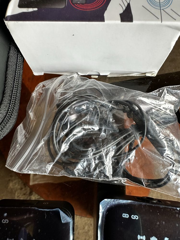 Бездротовий петличний мікрофон Iyes.Top Wireless Microphone YE0-002
