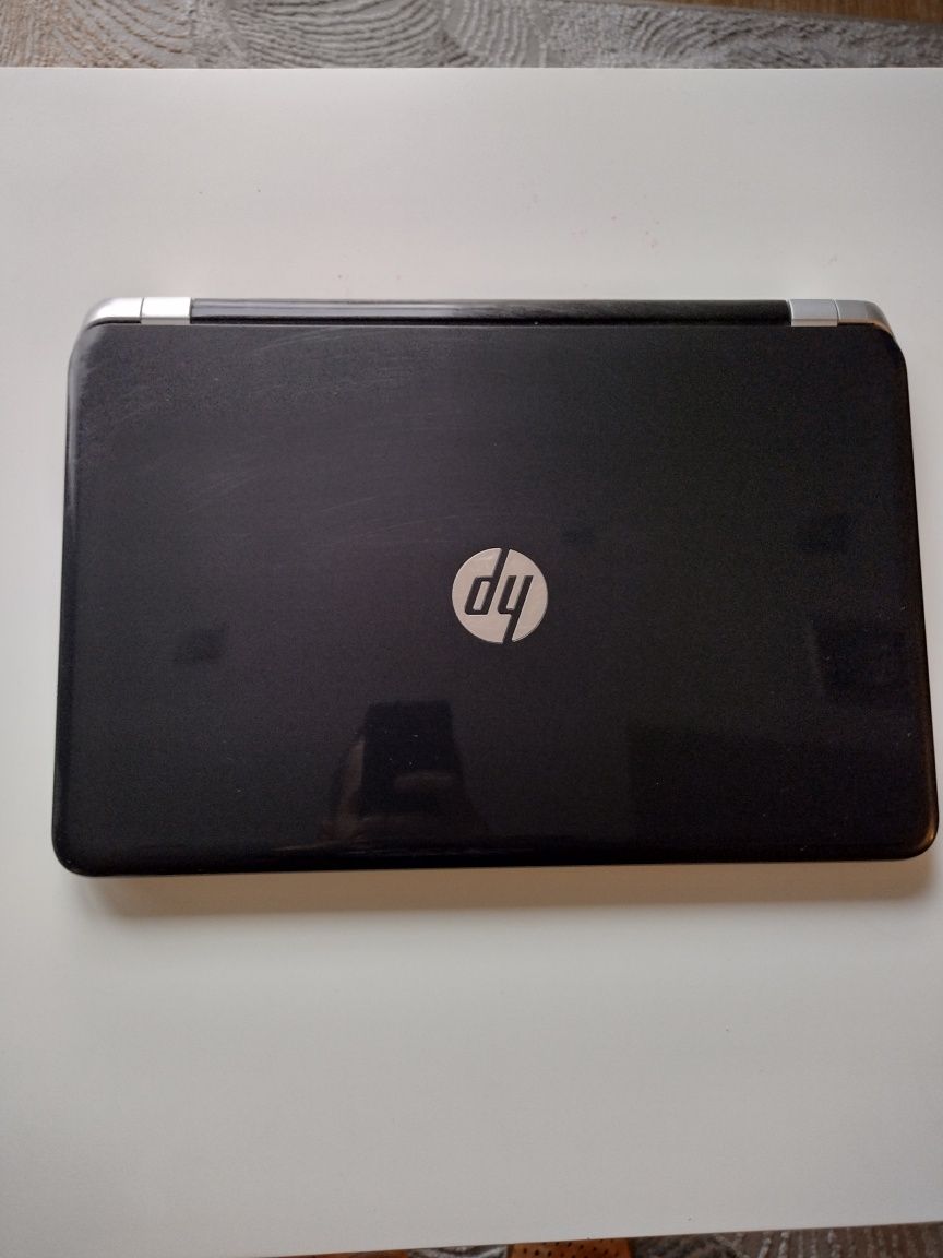 Laptop HP 15 cali ,nowa bateria , 100procent sprawny