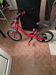 Bicicleta vermelha de criança 10€
