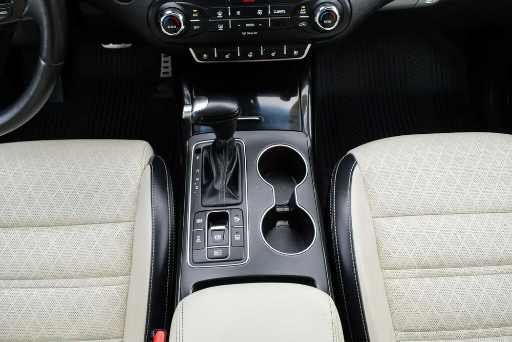 Kia Sorento      2018