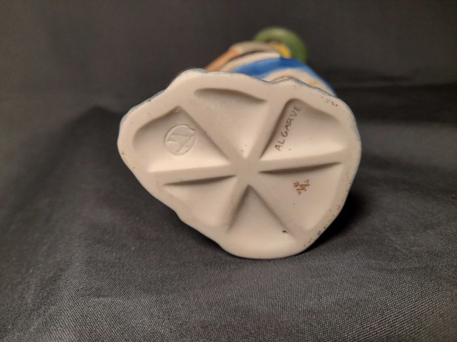 Figuras Trajes Regionais Vista Alegre - pintados à mão