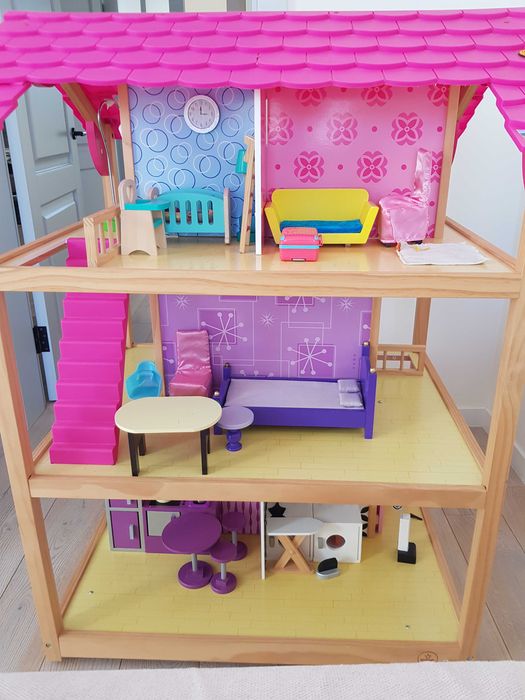 Кукольний домик деревьяний