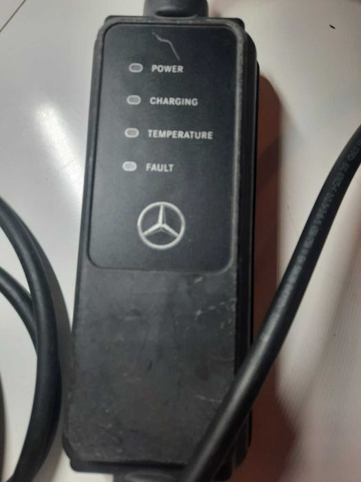 Продам зарядное устройство Mersedes