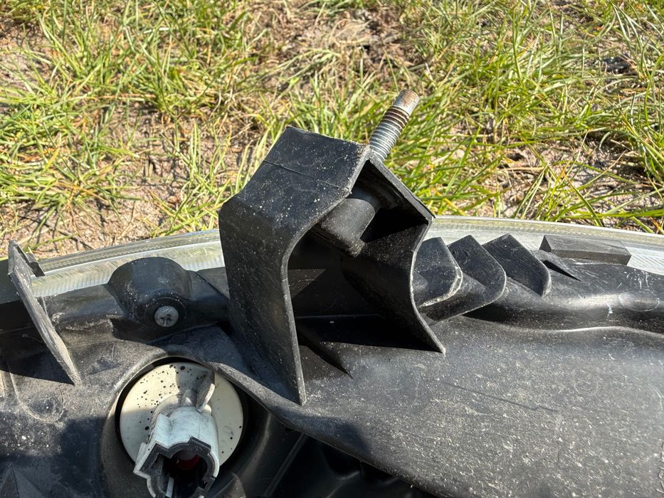 Lampa przednia kierunkowskaz kierunek  Nissan JUKE prawa EU cały