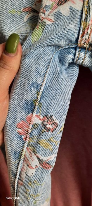 Jeansy mom fit boyfriend kwiaty