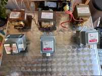 Magnetrons e respectivos transformadores
