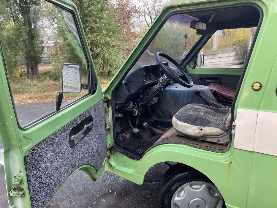 Мікроавтобус пасажир РАФ , на ходу, на ГАЗу, з документами порядок