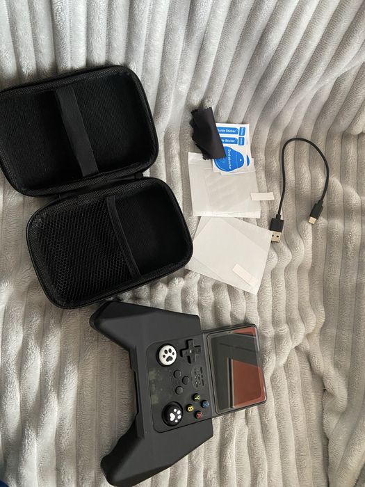 Game boy R36S com ascessorios