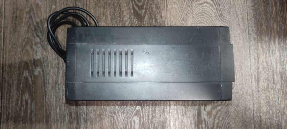 Продам НЕ рабочий ИБП APC BX650CI-RS!