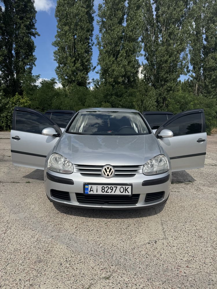 Voskswagen golf 5 в гарному технічному стані