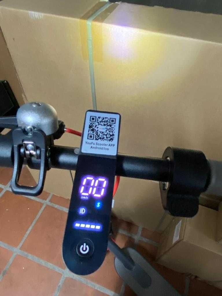 (Promo PRO-NOVAS)Trotinetes elétricas (alum.) 30km/h_distância 30 km 350W