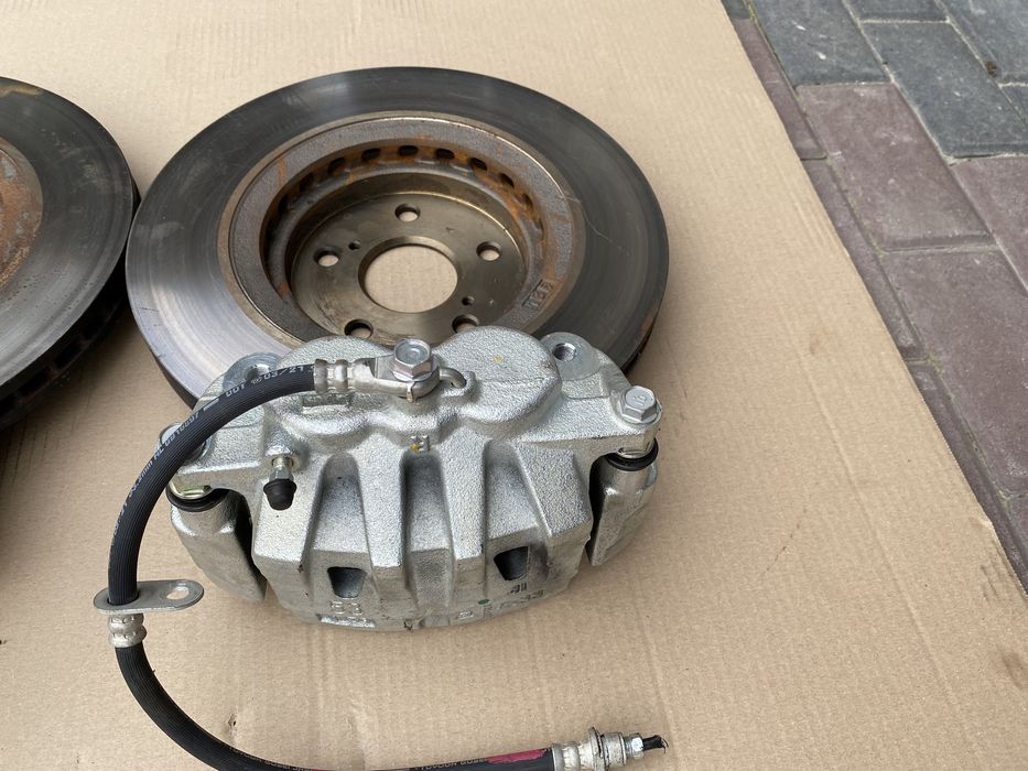 Toyota Camry 70 RAV4 2020 суппорта + диски двухпоршневые. РАЗБОРКА