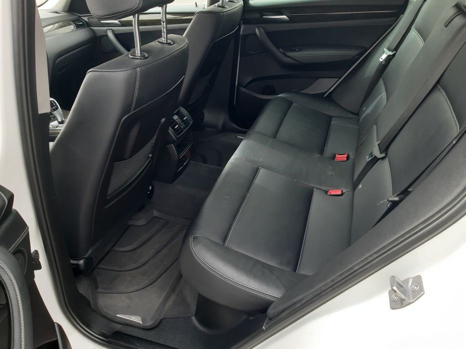 BMW X3 Подам автомобіль.  Авто не битий не фарбований на 100%.