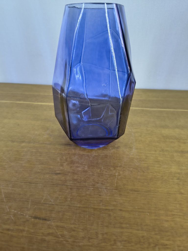 Nowoczesny wazon szklany – geometryczny design – kobaltowy / niebieski