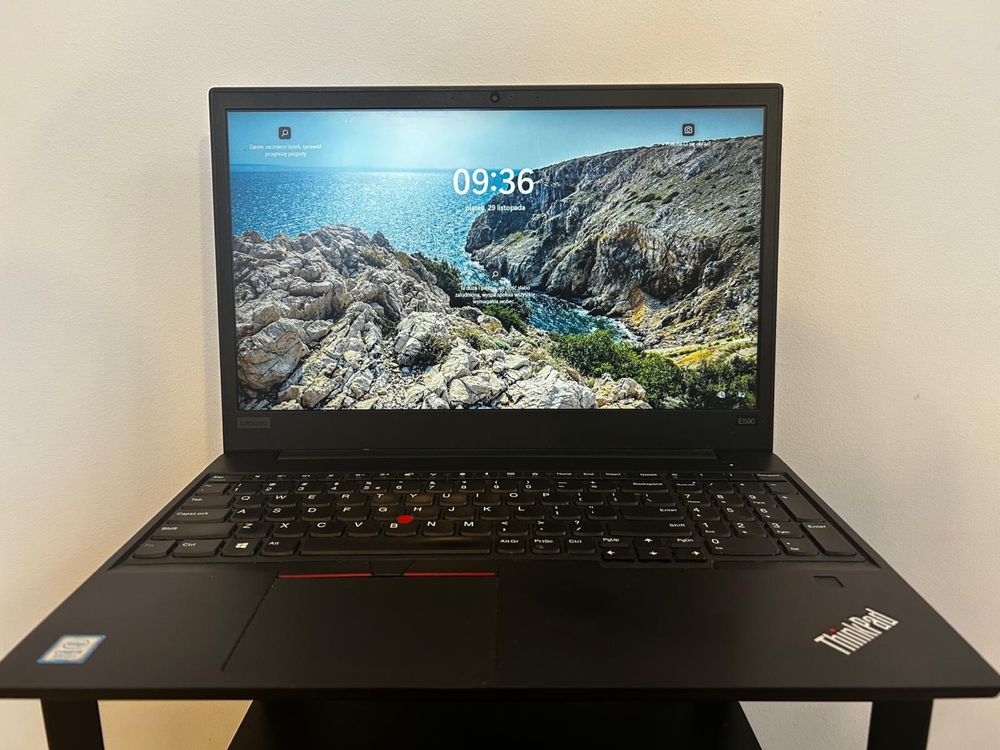 Laptop poleasingowy LENOVO THINKPAD E590 i5 8265U 8 GB 240SSD W11P