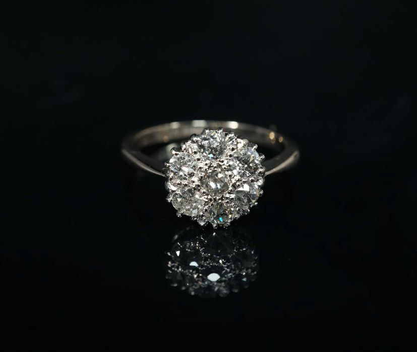 Złoto 750 - złoty pierścionek z Diamentami. CERTYFIKAT