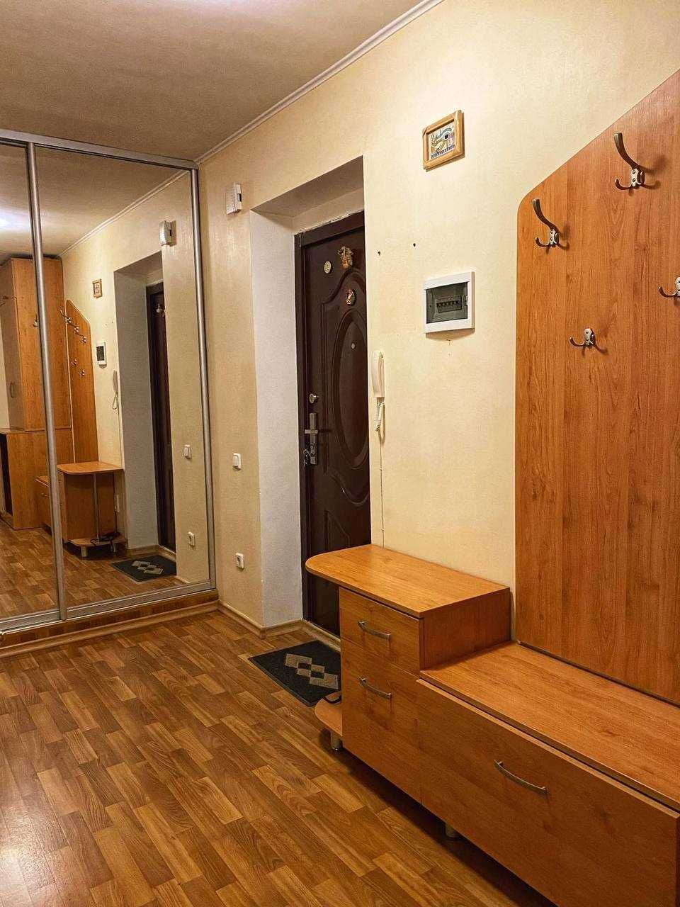 Продам укомплековану 2 кімнатну кв-ру на вул. Висоцького !