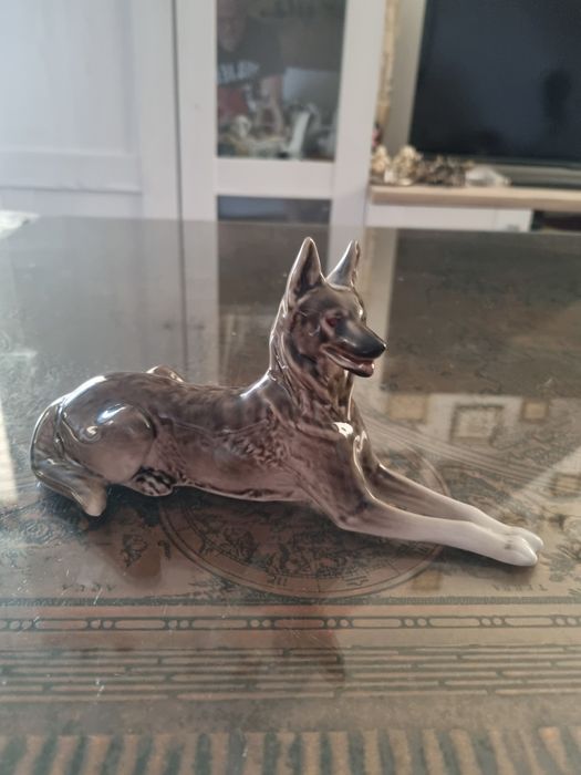 Figurka owczarka niemieckiego - porcelana Łomonosow