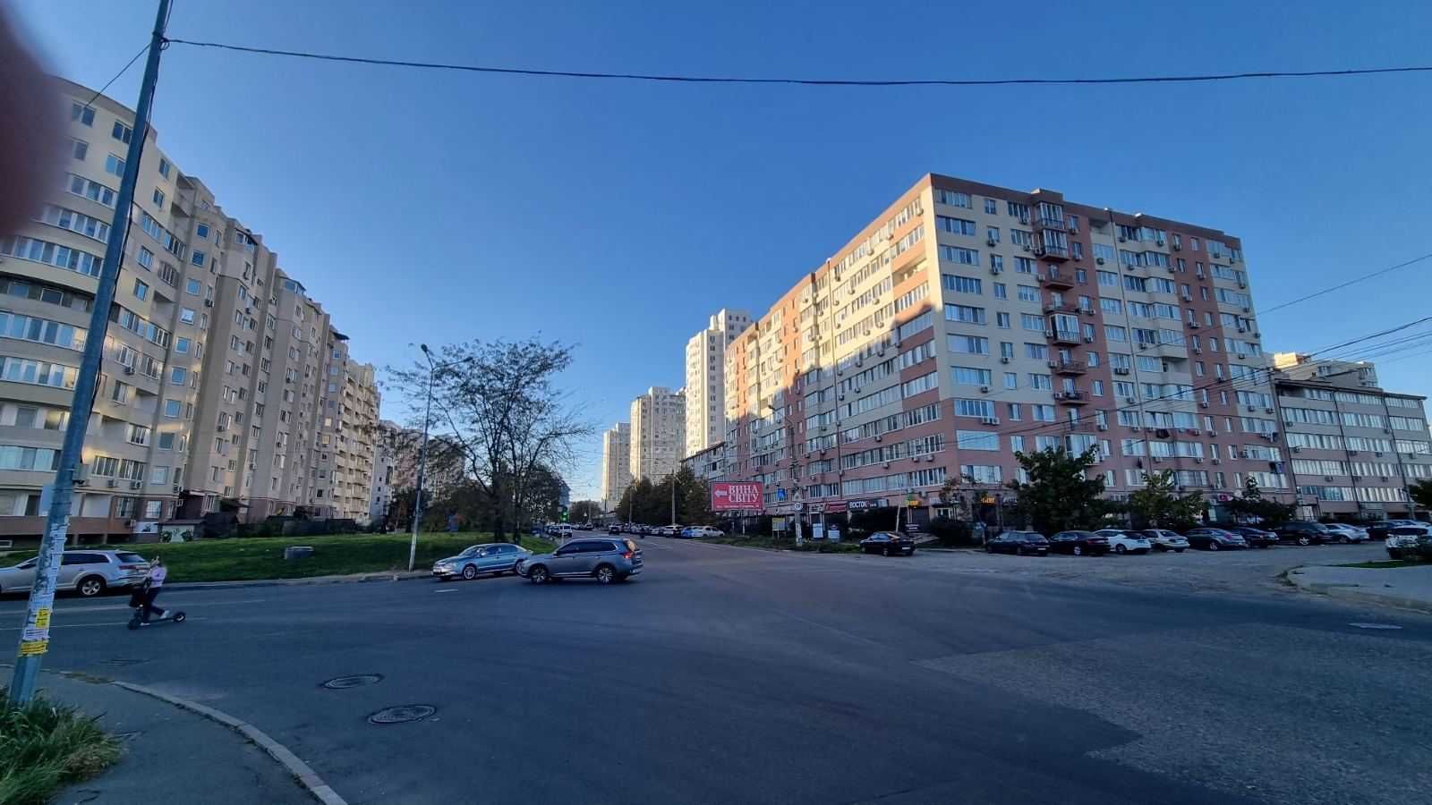 Сдам в аренду помещение 60 м2. Фасад Сахарова. Парковка. Зал 30м2.