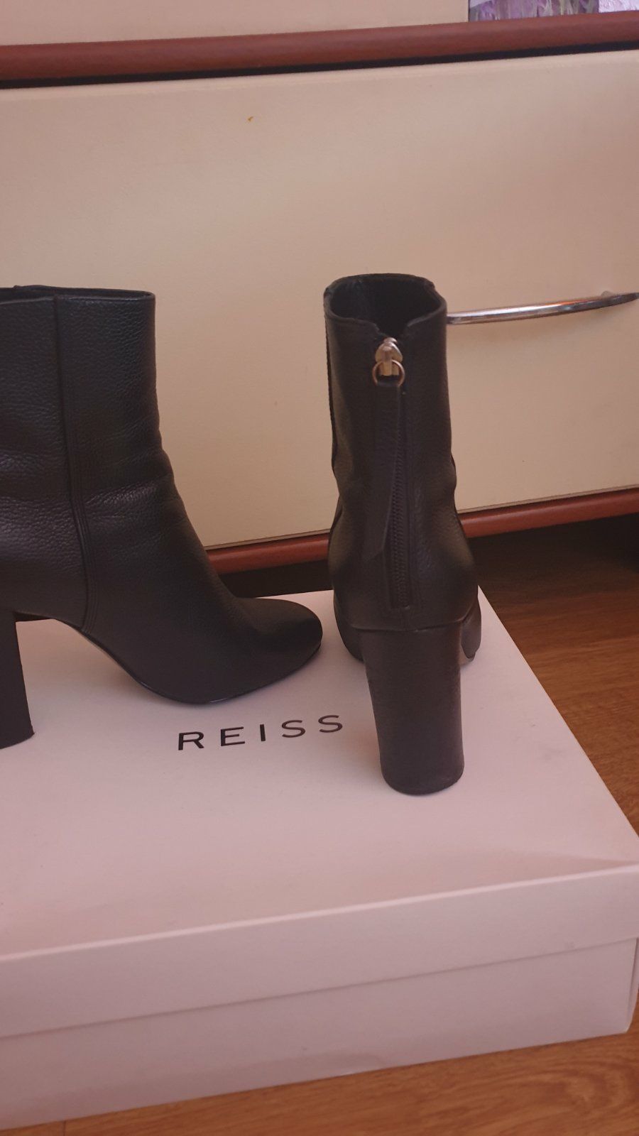 Черевики Reiss 38