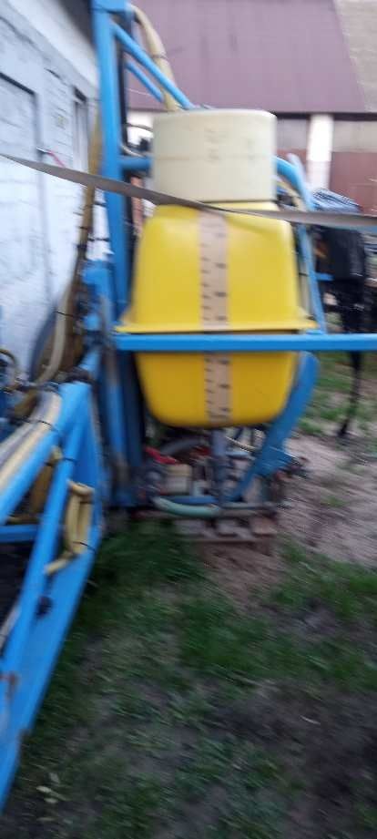 Opryskiwacz  1000l Delvano