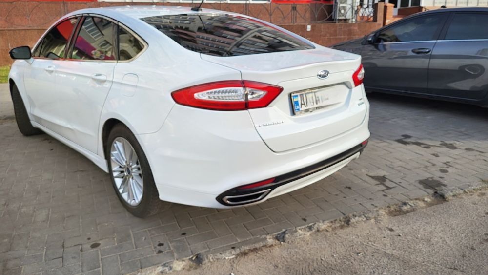 Ford Fusion люк,кожа, память сидений и т.д.