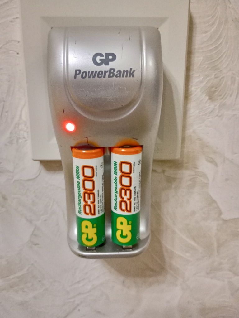 Зарядний пристрій GP powerbank Pb 250gs