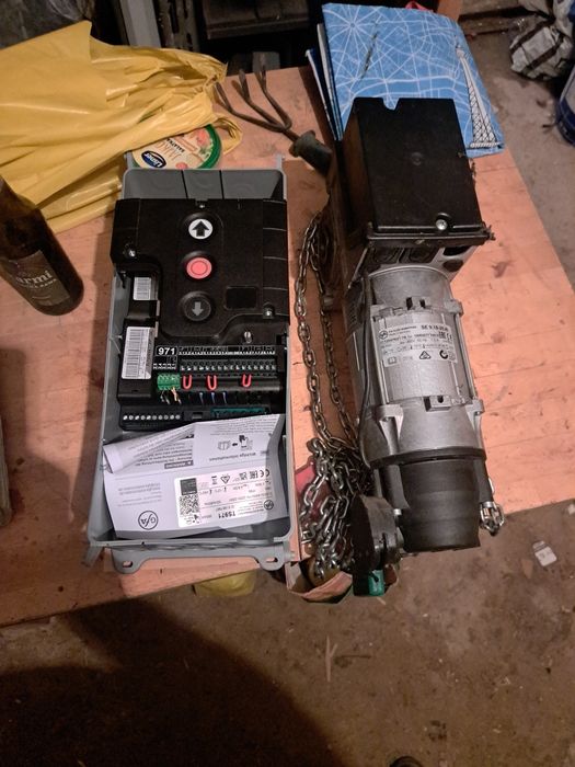 Napęd do bramy segmentowej