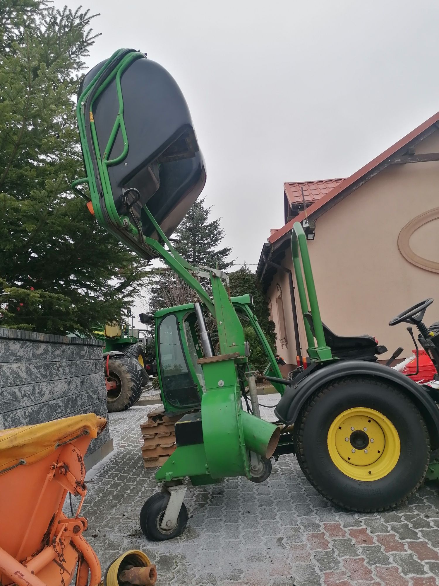 Traktorek komunalny ogrodniczy John Deere 4100 kosiarka spych do śnieg