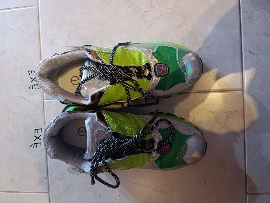 Sapatilhas exe  como novas