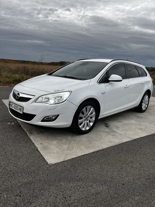 Продам Opel Astra 2011