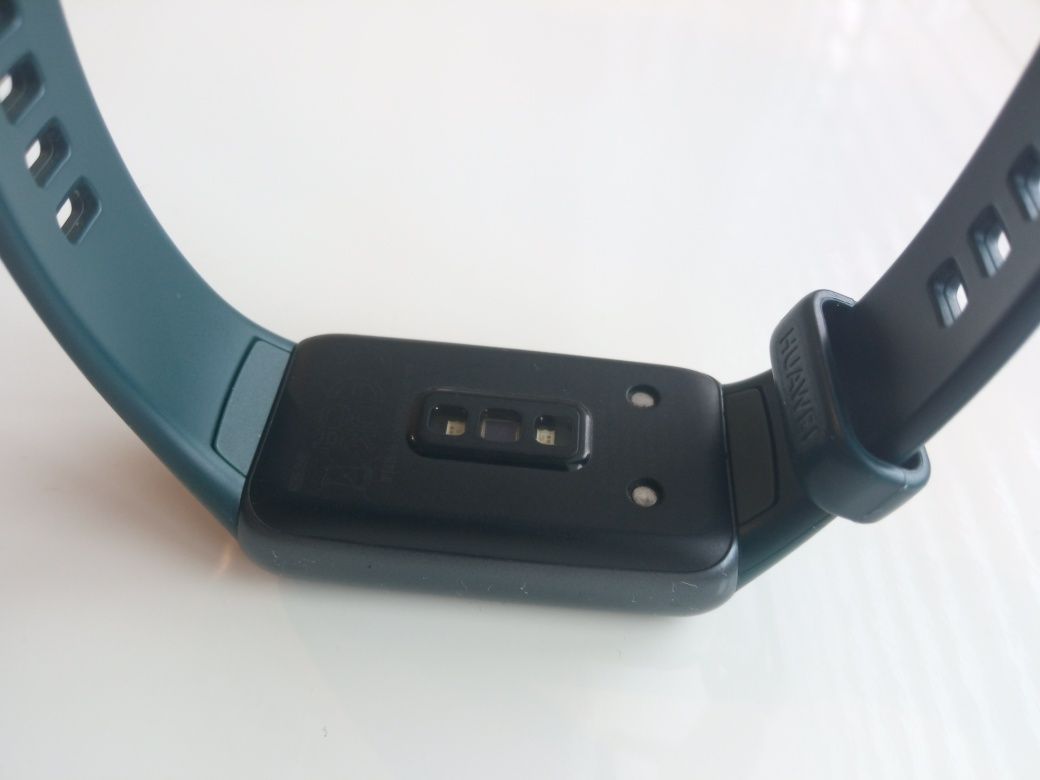 Huawei band 6 (смарт часы)