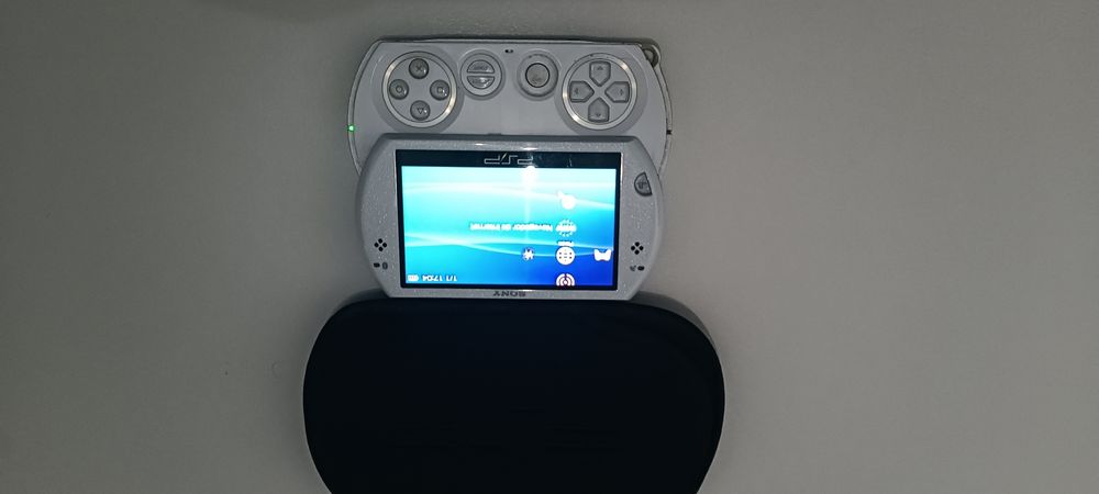 PSP go branca com carregador e capa original
