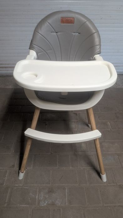 Дитяче крісло momi