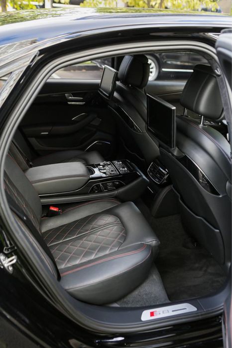 AUDI S8+ Після дтп з документами повний порядок