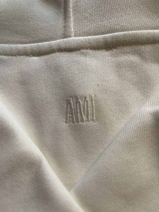 Hoodie AMI paris branco novo com etiquetas e nunca usado
