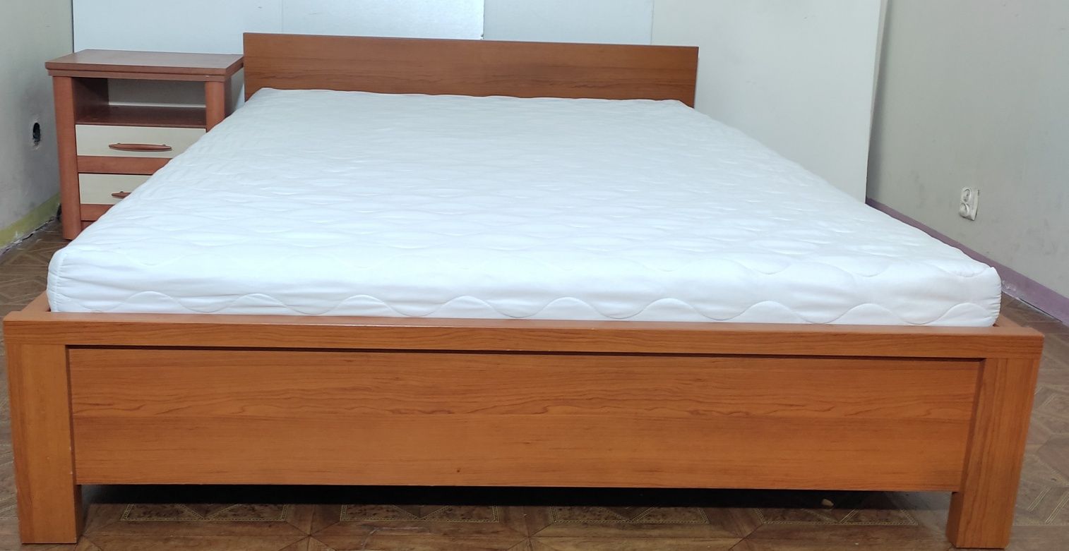 Łóżko BRW 140x200..Z Materacem FDM.