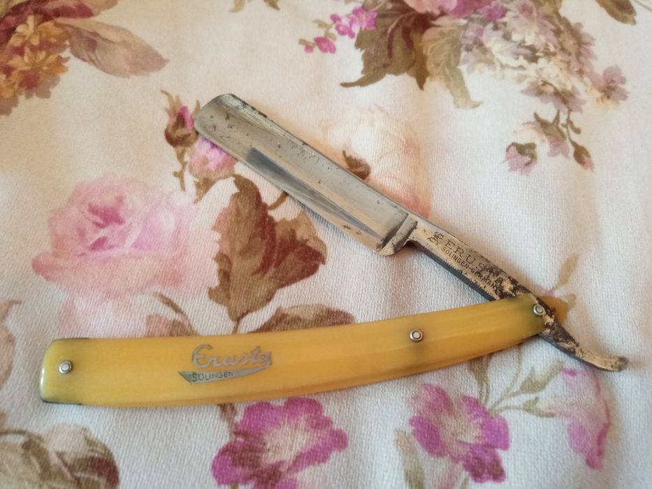 Безпечна чоловіча бритва