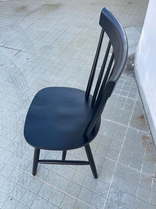 Cadeiras em madeira, lote de 2 unidades