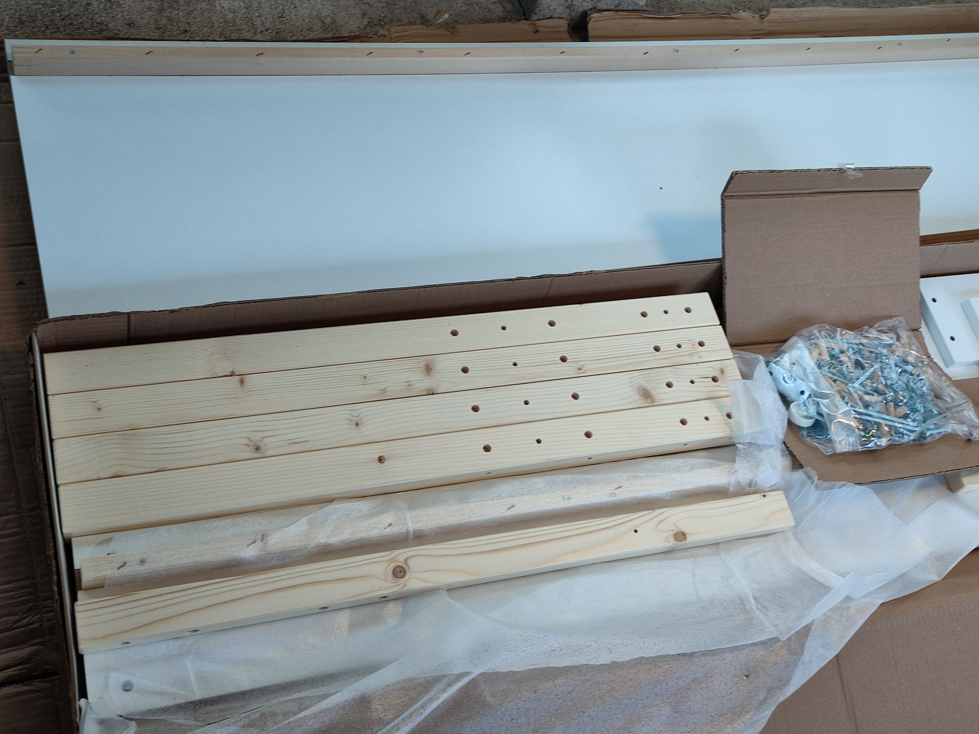 Łóżko dziecięce 90x200cm białe, szuflady, drabinka - nowe z defektem!