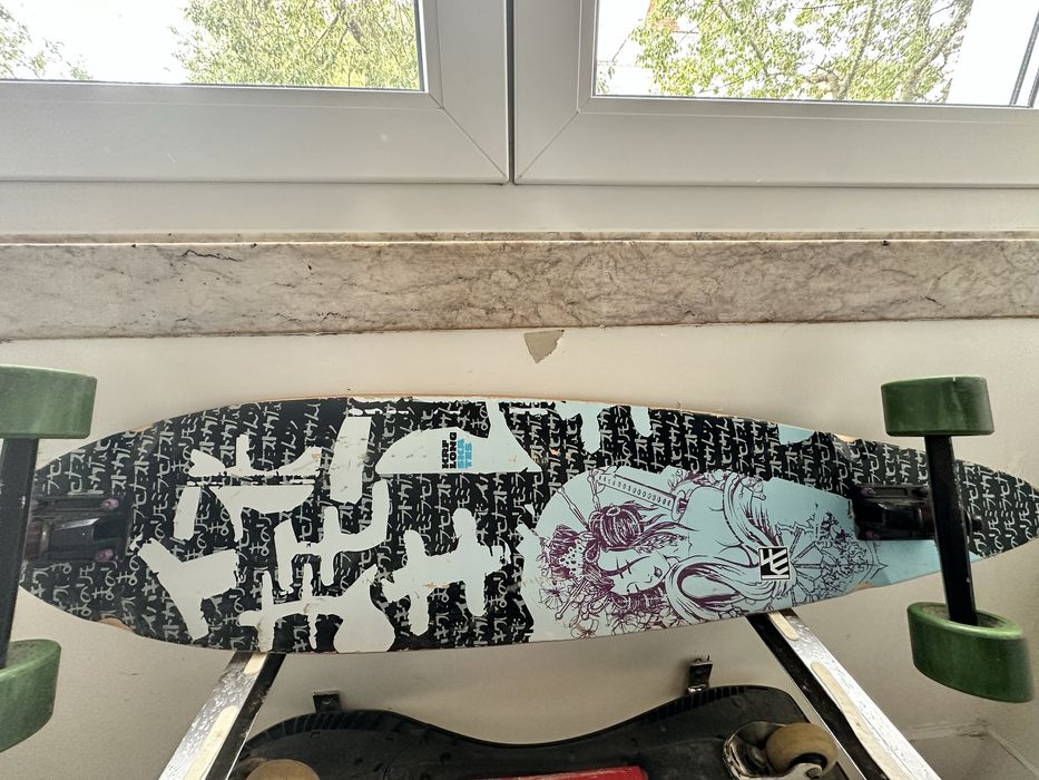 Vendo longboard skate KRF