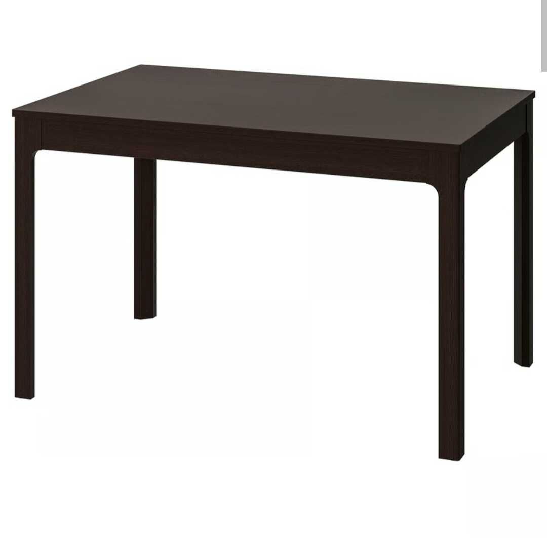 Mesa de jantar com 4 cadeiras