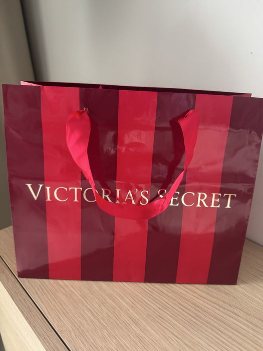 Victoria’s Secret czerwona papierowa torba torebka prezentowa Logo 28