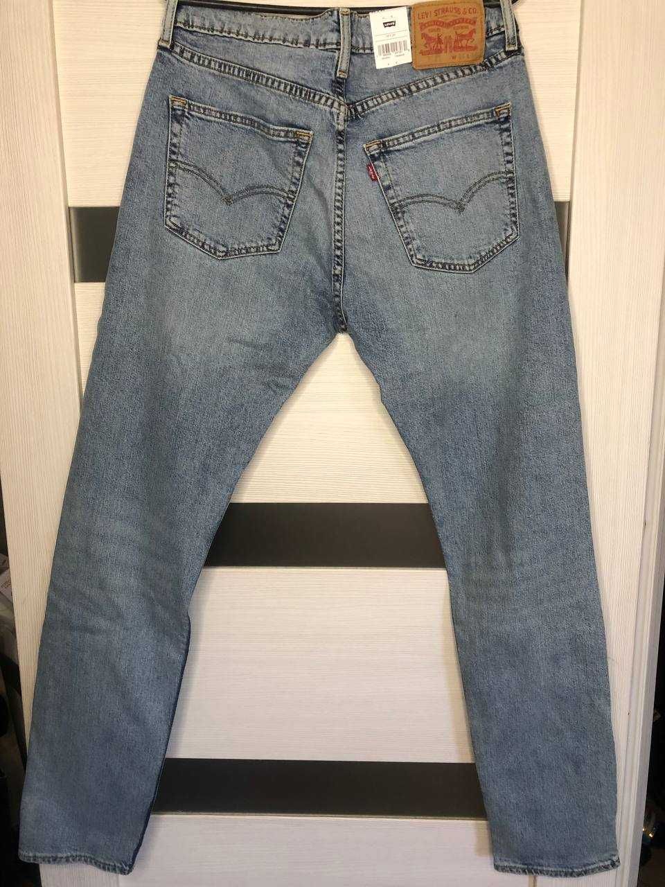 Джинсы Levi's Men's 512 Slim Taper Fit Jeans