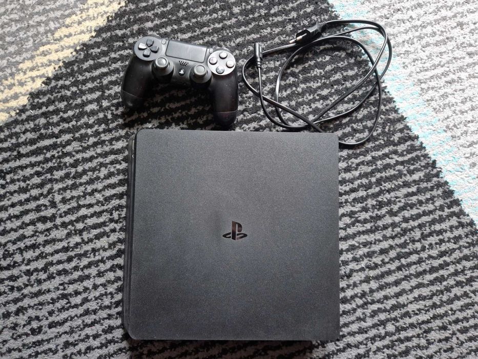 Playstation 4 Slim 500GB + Pad + Gra