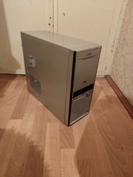 ПК для роботи та ігор MSI AMD / SSD + HDD / AMD 4 ядра / DDR 3 8ГБ